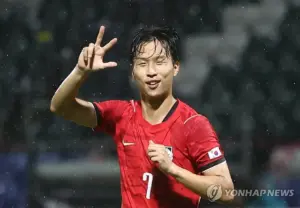 [나고야 NOW] "살려주세요" 농담이 아니었다…일본 국제대회 수준 왜 이래? 축구 선수들이 야구장으로→야구는 훈련 일정도 모른다
