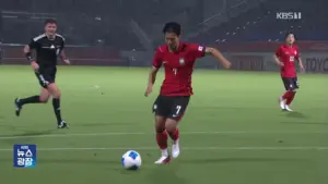 [아시안게임] '쾌승' 축구대표팀, 여유 속 빗속 훈련…주장 이기혁은 휴식